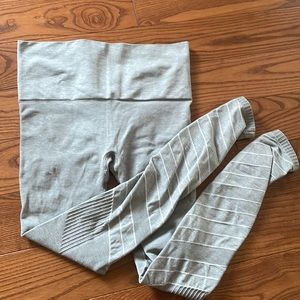 Blanqi maternity/postpartum leggings